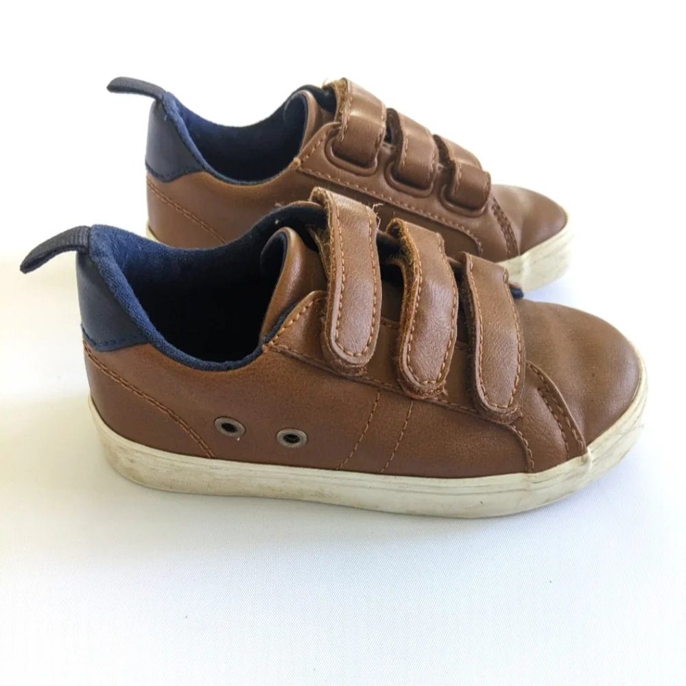 Old Navy Velcro Toddler Dress Shoes - 8
